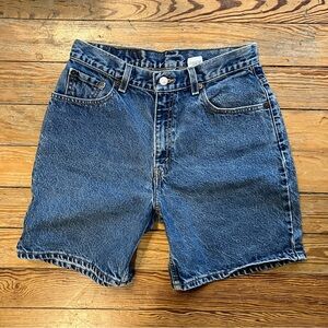 Vintage Levi high waisted denim shorts size 8 womens